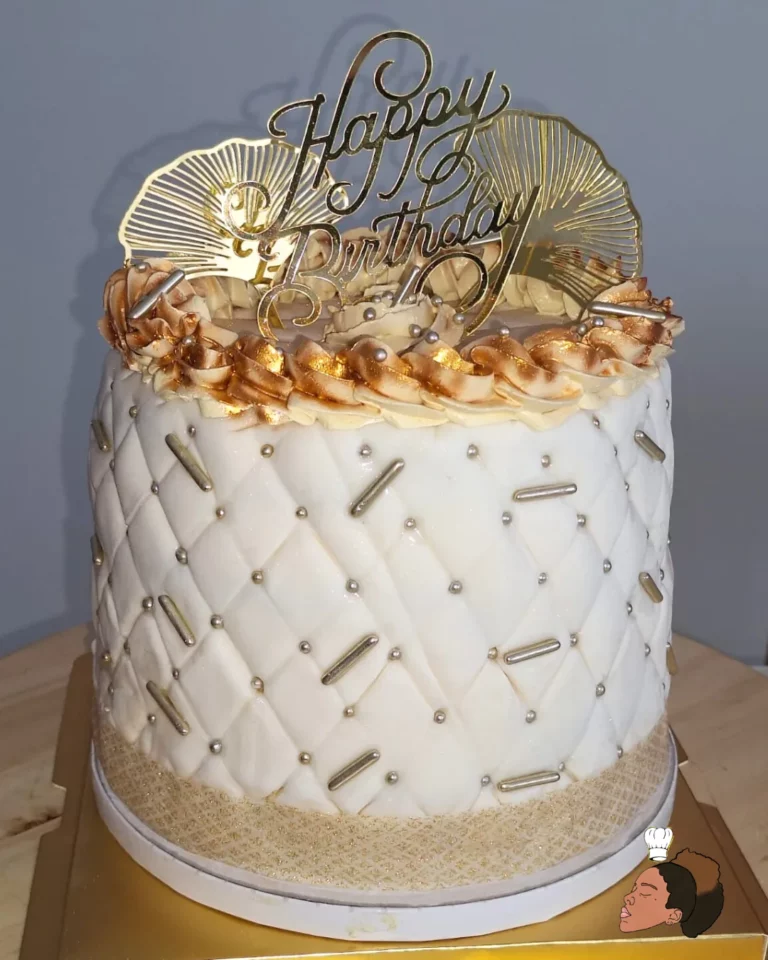 Gâteau élégant adulte — capitonné ivoire et or — Melksweets, cake design à Bernes-sur-Oise