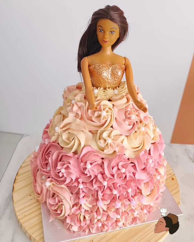 Gâteau d'anniversaire enfant — gâteau poupée rosaces — Melksweets, cake design à Bernes-sur-Oise