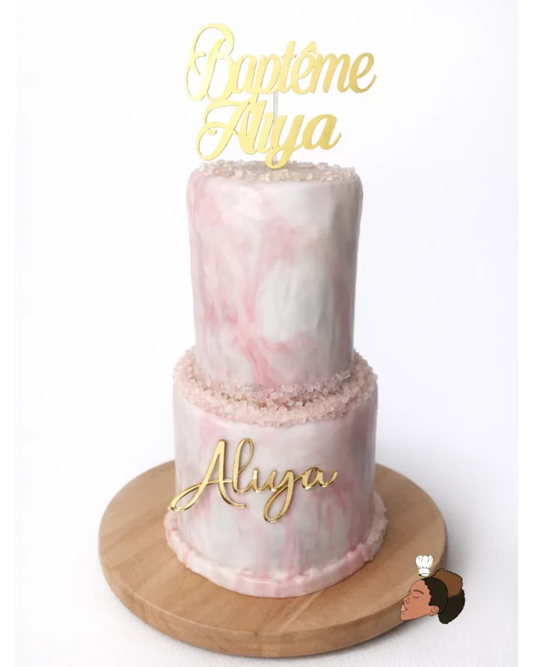 Gâteau de cérémonie religieuse — baptême marbre rose — Melksweets, cake design à Bernes-sur-Oise