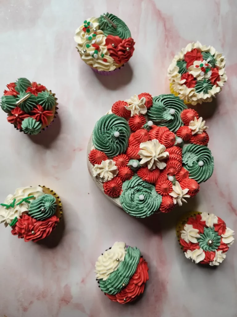 Création de saison — Noël bento cupcakes — Melksweets, cake design à Bernes-sur-Oise